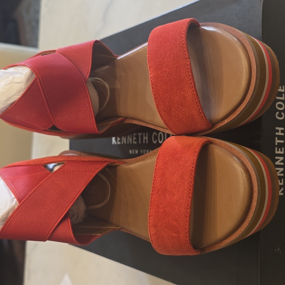 NIB Kennth Cole Harlow Eva Wedge Shoes In Size 7.5 - Picture 2 of 10